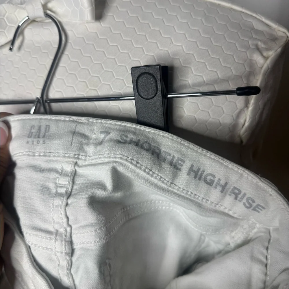 GAP these white